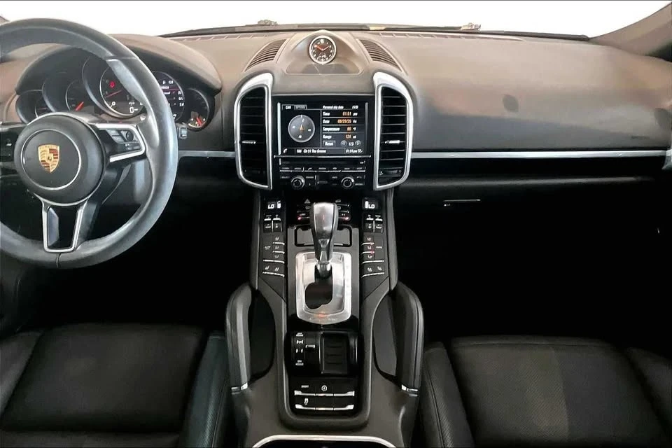 2016 Porsche 958 Cayenne - Image 14 of 20
