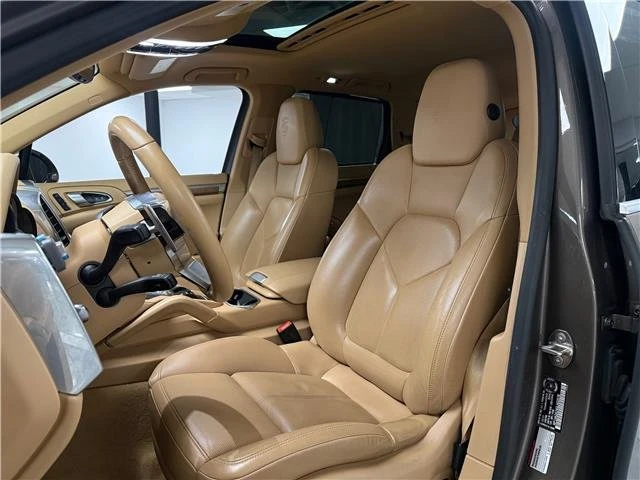 2016 Porsche 958 Cayenne - Image 11 of 19