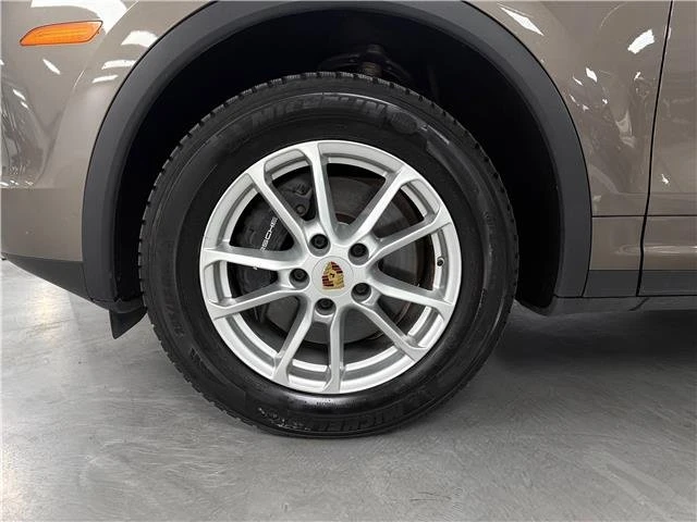 2016 Porsche 958 Cayenne - Image 9 of 20