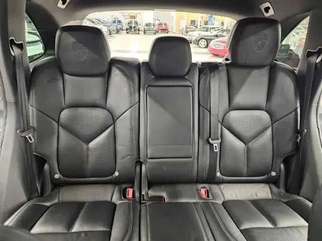 2016 Porsche Cayenne - Image 6 of 10
