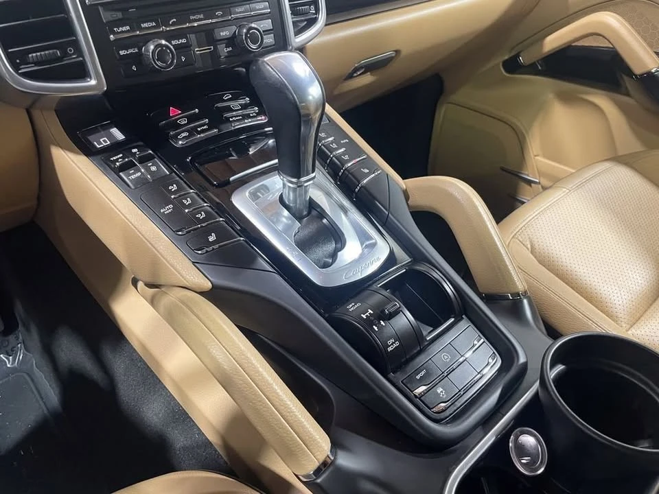 2016 Porsche 958 Cayenne - Image 15 of 19