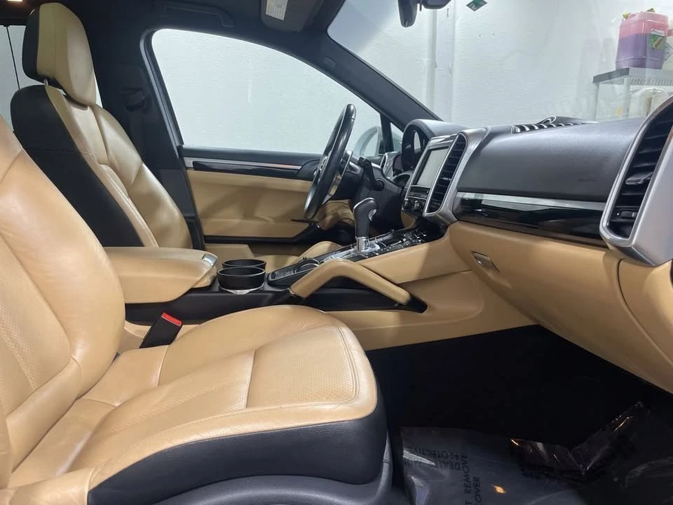 2016 Porsche 958 Cayenne - Image 18 of 19