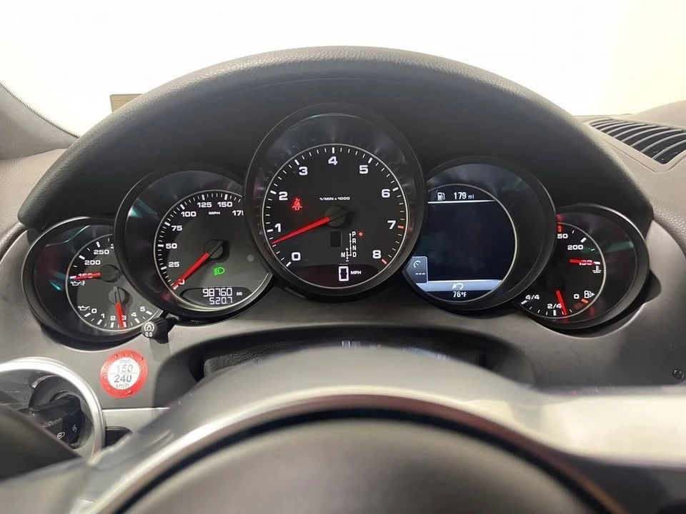 2016 Porsche 958 Cayenne - Image 13 of 19