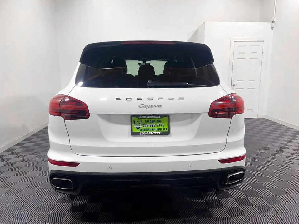 2016 Porsche 958 Cayenne - Image 10 of 19