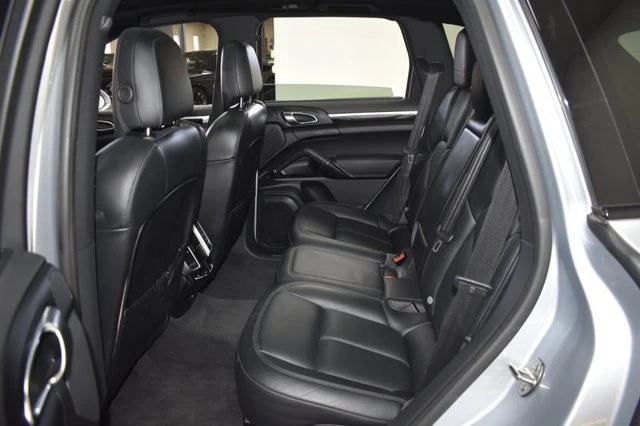 2016 Porsche 958 Cayenne - Image 12 of 20