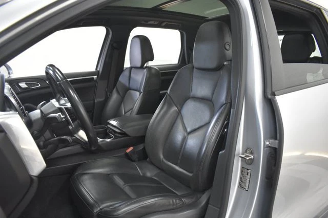 2016 Porsche 958 Cayenne - Image 11 of 20