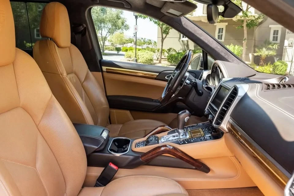 2016 Porsche 958 Cayenne GTS - Image 4 of 10