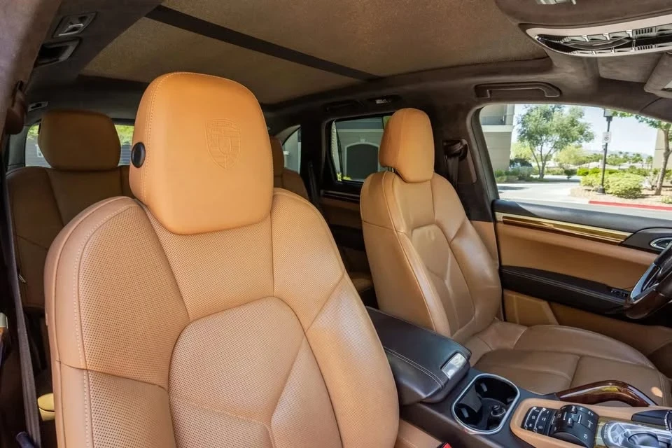 2016 Porsche 958 Cayenne GTS - Image 5 of 10