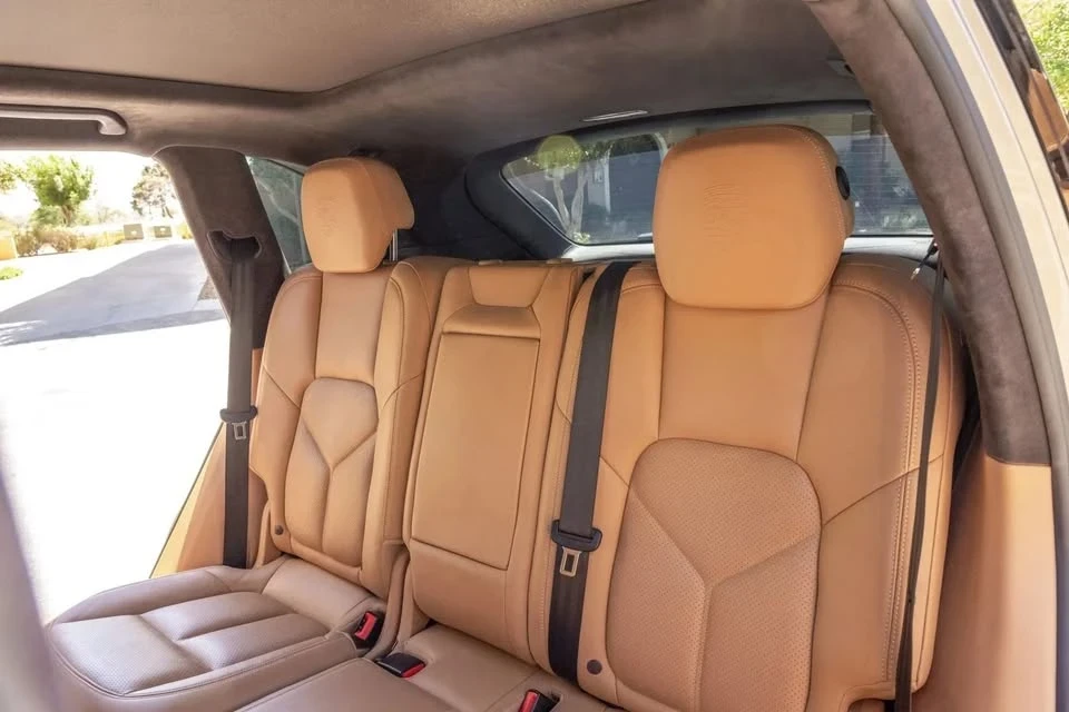 2016 Porsche 958 Cayenne GTS - Image 8 of 10