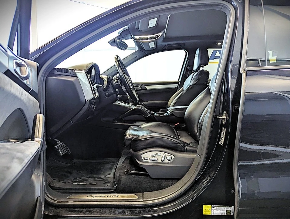 2016 Porsche 958 Cayenne GTS - Image 10 of 20