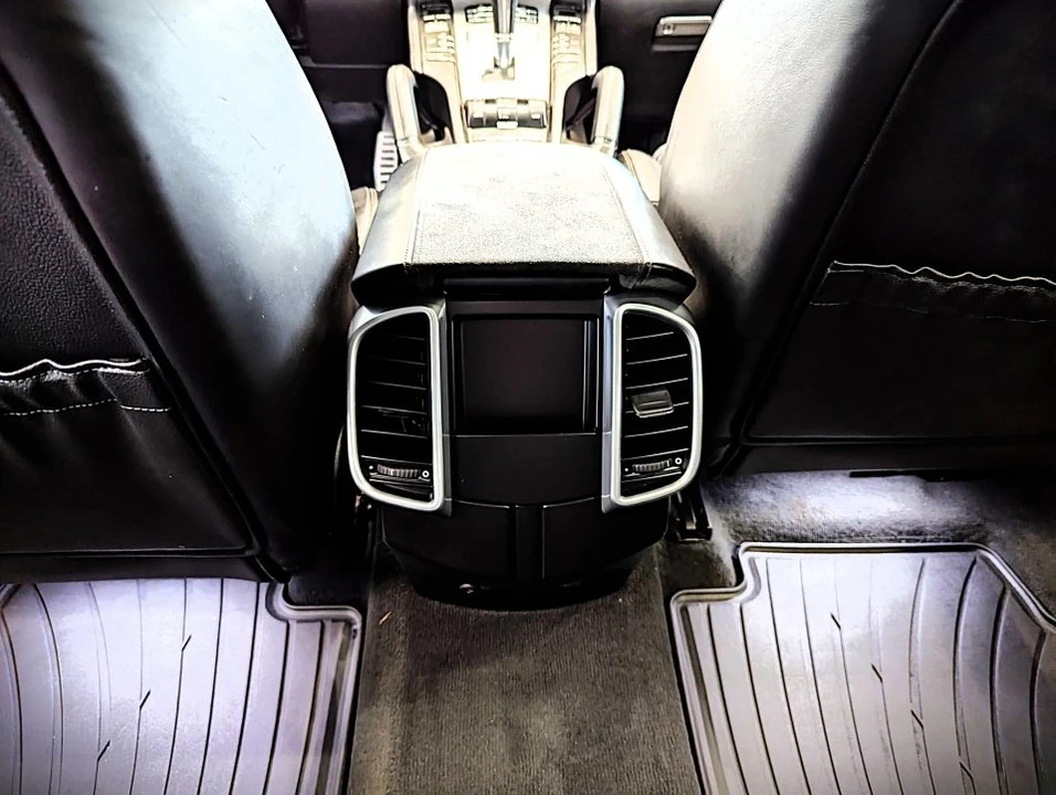 2016 Porsche 958 Cayenne GTS - Image 18 of 20