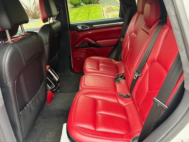 2016 Porsche 958 Cayenne GTS - Image 6 of 9