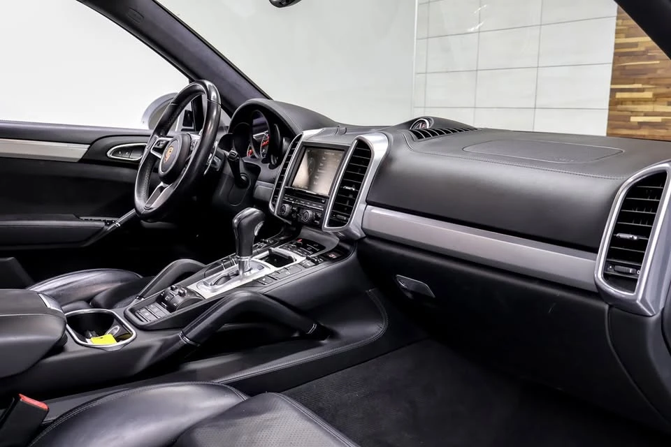 2016 Porsche 958 Cayenne GTS - Image 12 of 20