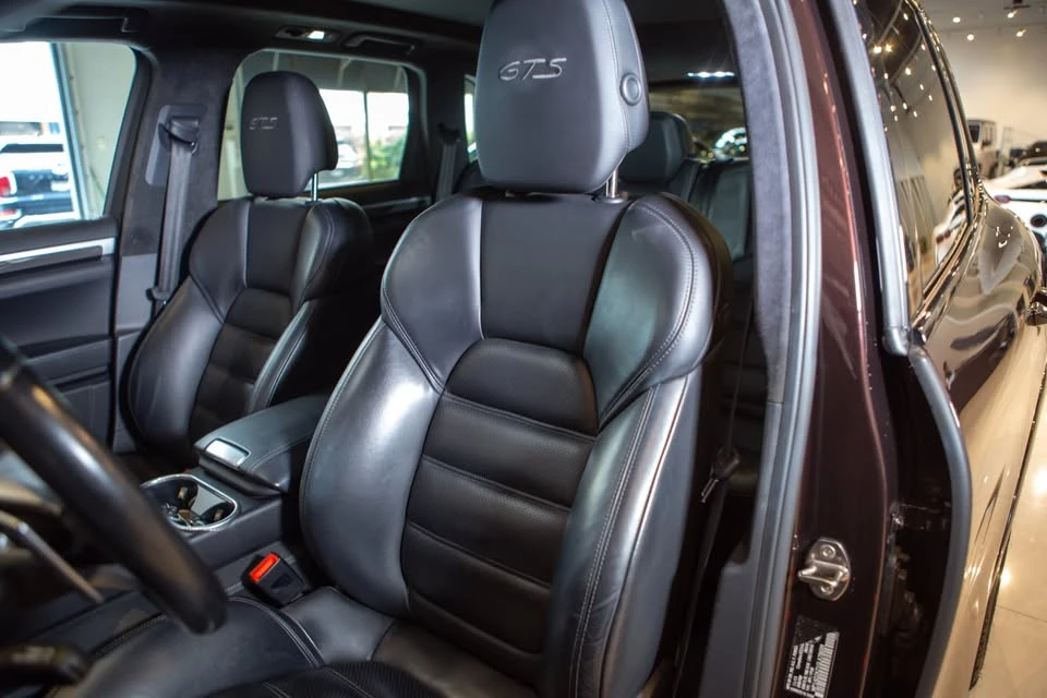 2016 Porsche 958 Cayenne GTS - Image 9 of 18