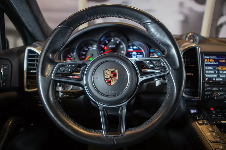 2016 Porsche 958 Cayenne GTS - Image 8 of 18