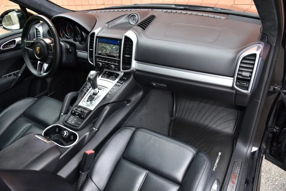 2016 Porsche 958 Cayenne GTS - Image 16 of 19