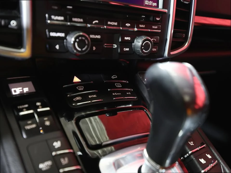 2016 Porsche 958 Cayenne - Image 17 of 18