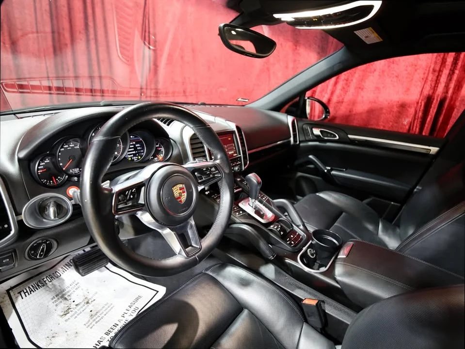 2016 Porsche 958 Cayenne - Image 9 of 18