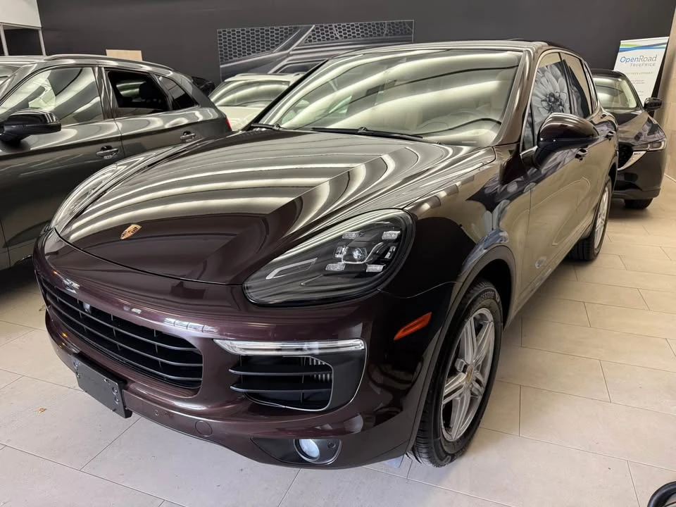 2016 Porsche 958 Cayenne S - Image 2 of 10