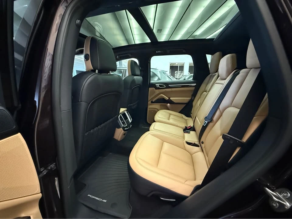 2016 Porsche 958 Cayenne S - Image 5 of 10