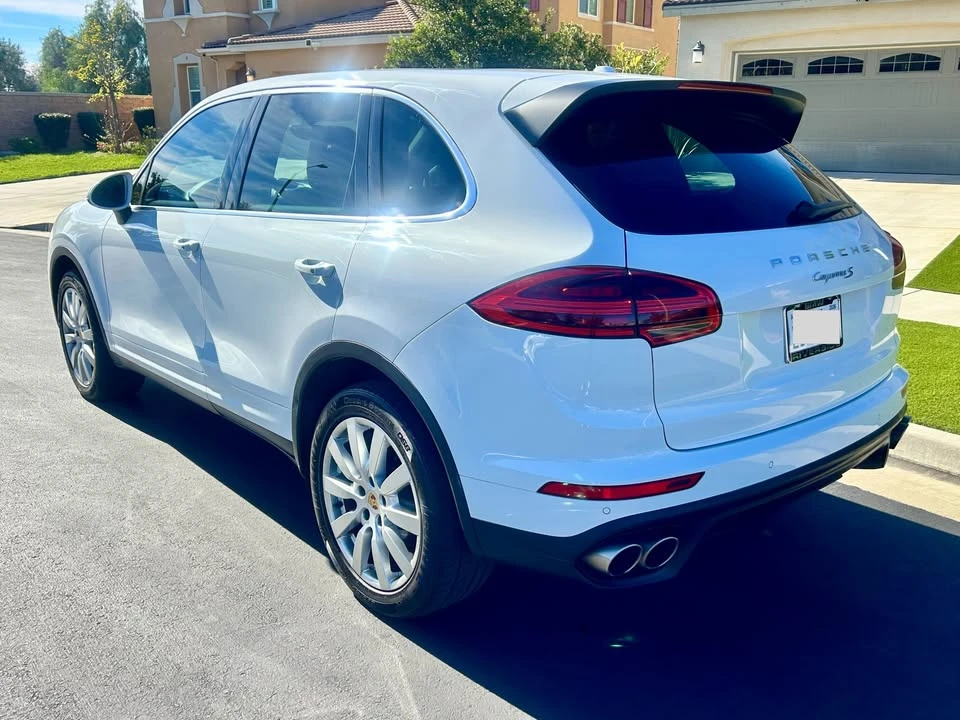 2016 Porsche 958 Cayenne S - Image 4 of 20