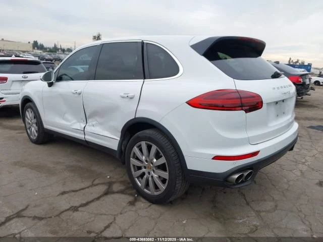 2016 Porsche 958 Cayenne S - Image 16 of 20