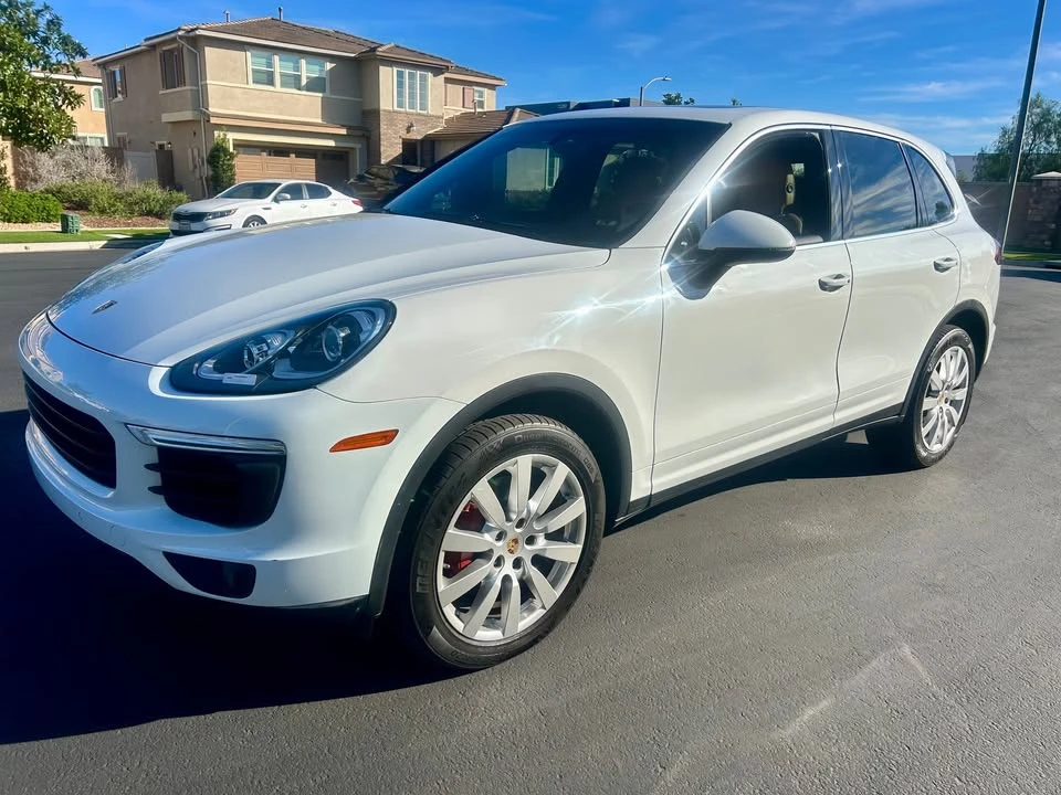 2016 Porsche 958 Cayenne S - Image 3 of 20