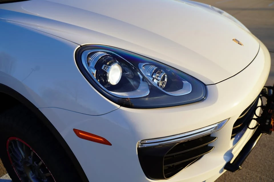 2016 Porsche 958 Cayenne S - Image 17 of 20