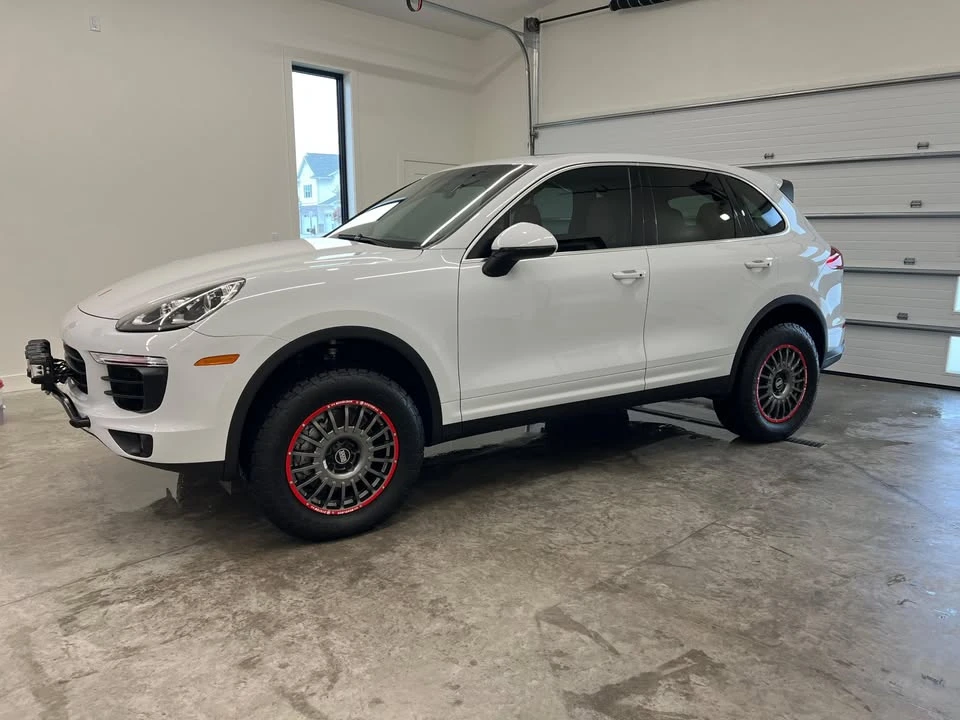 2016 Porsche 958 Cayenne S - Image 9 of 15