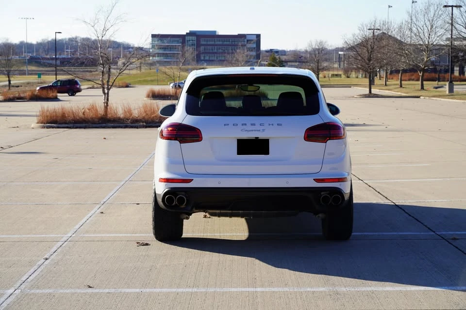 2016 Porsche 958 Cayenne S - Image 13 of 15
