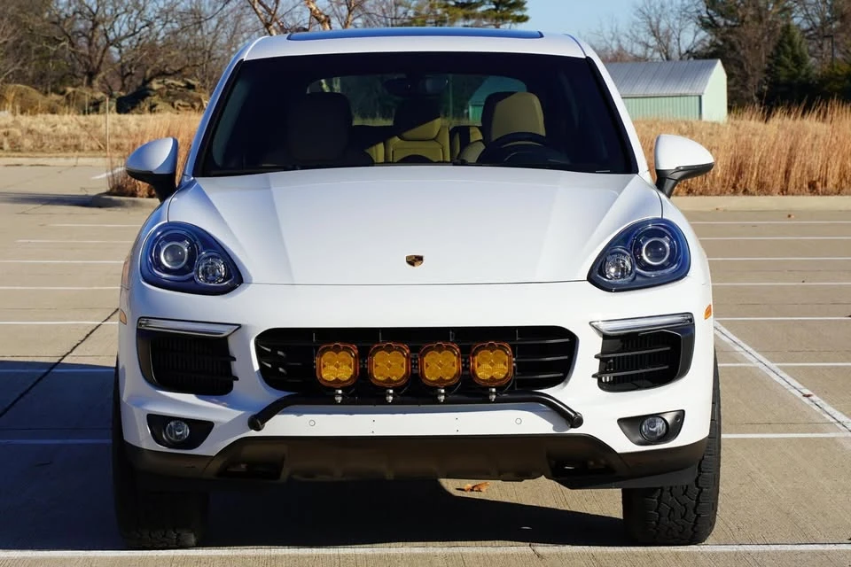 2016 Porsche 958 Cayenne S - Image 2 of 15