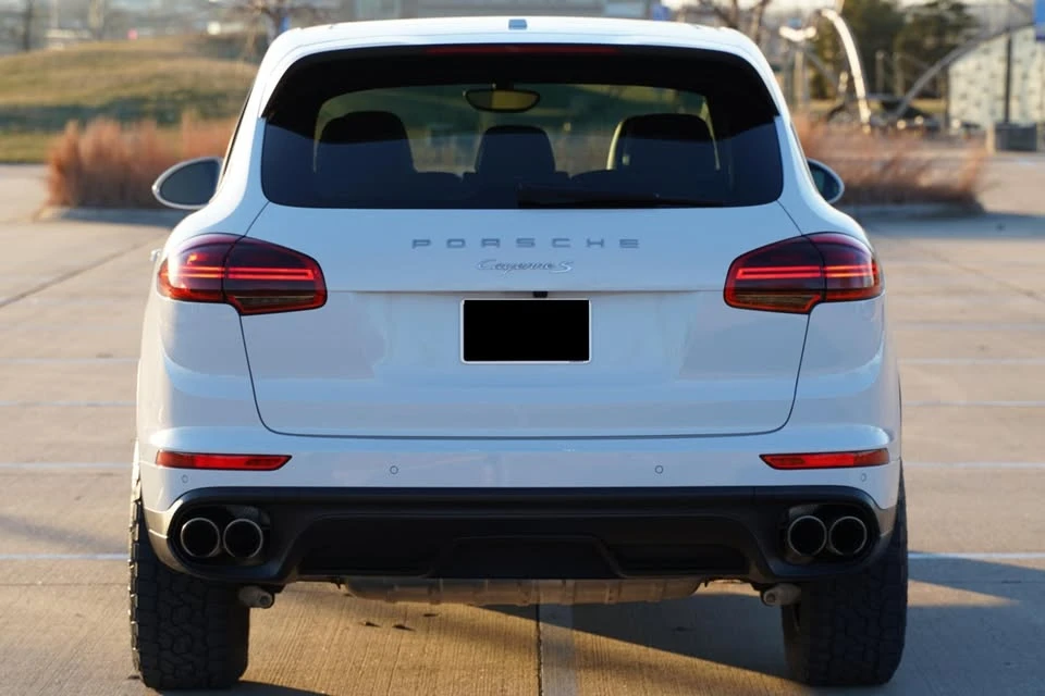 2016 Porsche 958 Cayenne S - Image 5 of 15