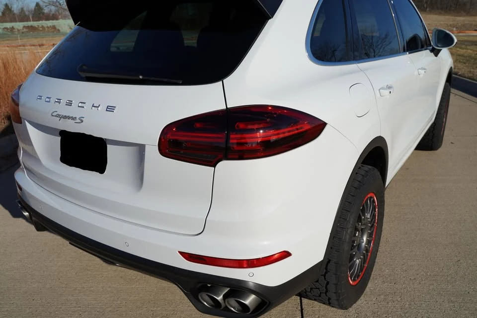 2016 Porsche 958 Cayenne S - Image 14 of 20