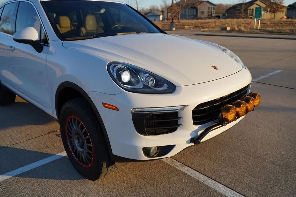 2016 Porsche 958 Cayenne S - Image 10 of 20