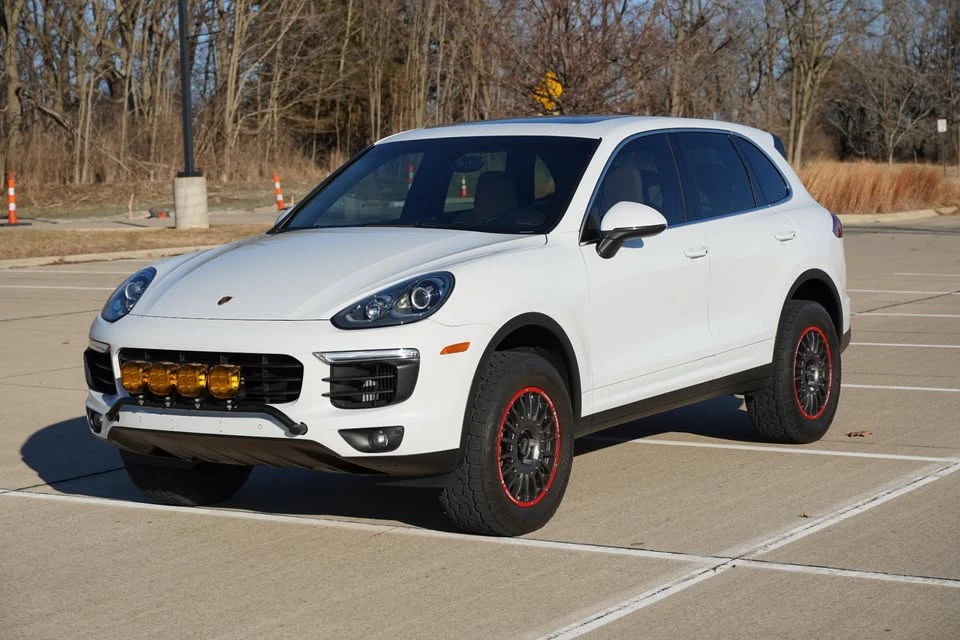 2016 Porsche 958 Cayenne S - Image 7 of 15