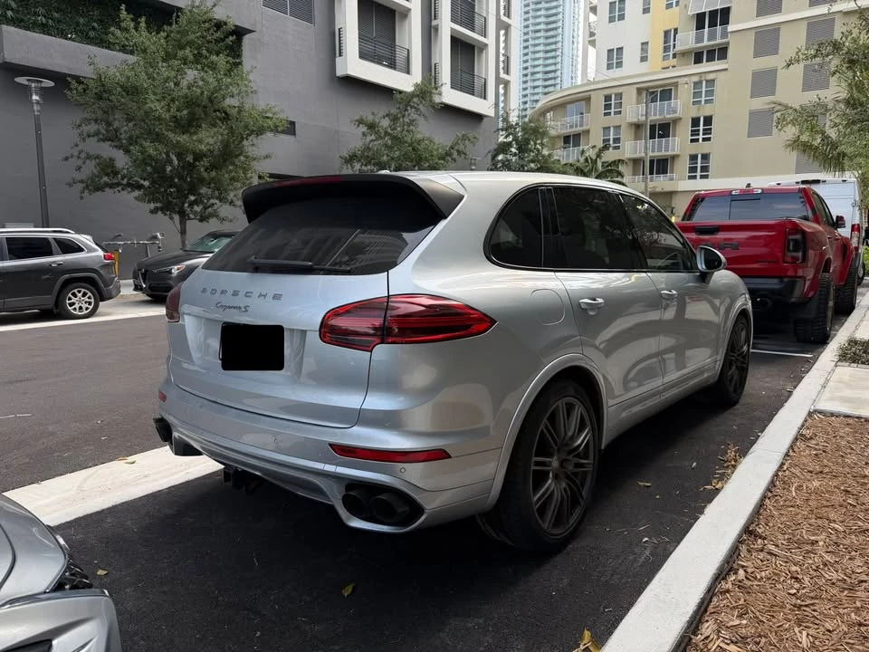 2016 Porsche 958 Cayenne S - Image 5 of 20
