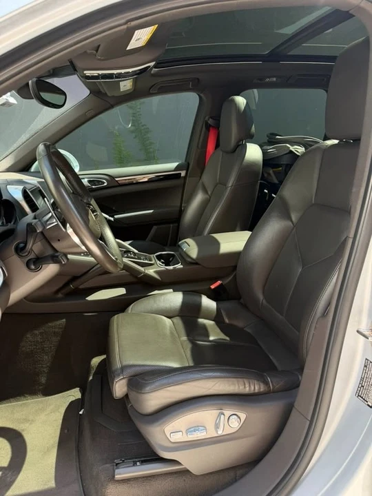 2016 Porsche 958 Cayenne S - Image 10 of 20