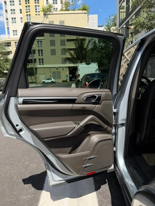 2016 Porsche 958 Cayenne S - Image 17 of 20