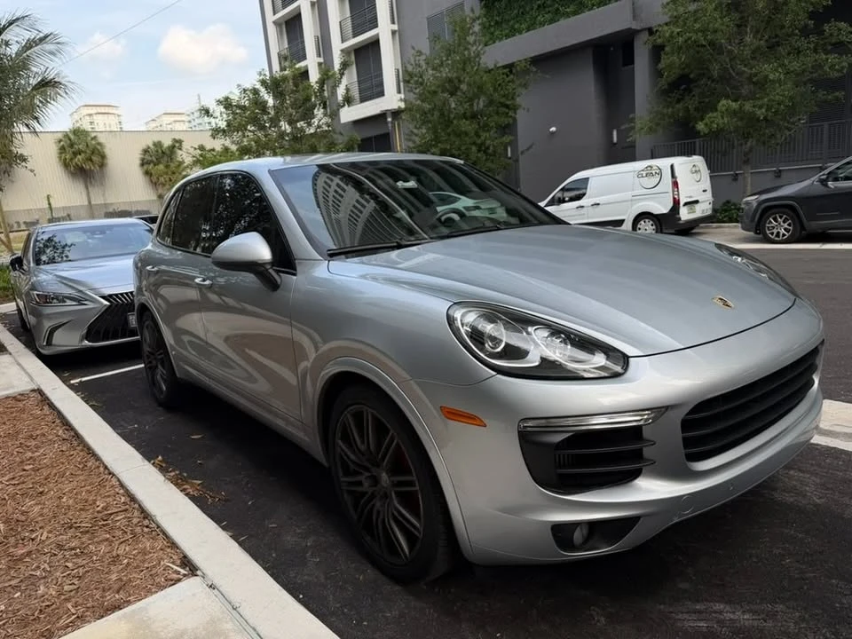 2016 Porsche 958 Cayenne S - Image 3 of 20