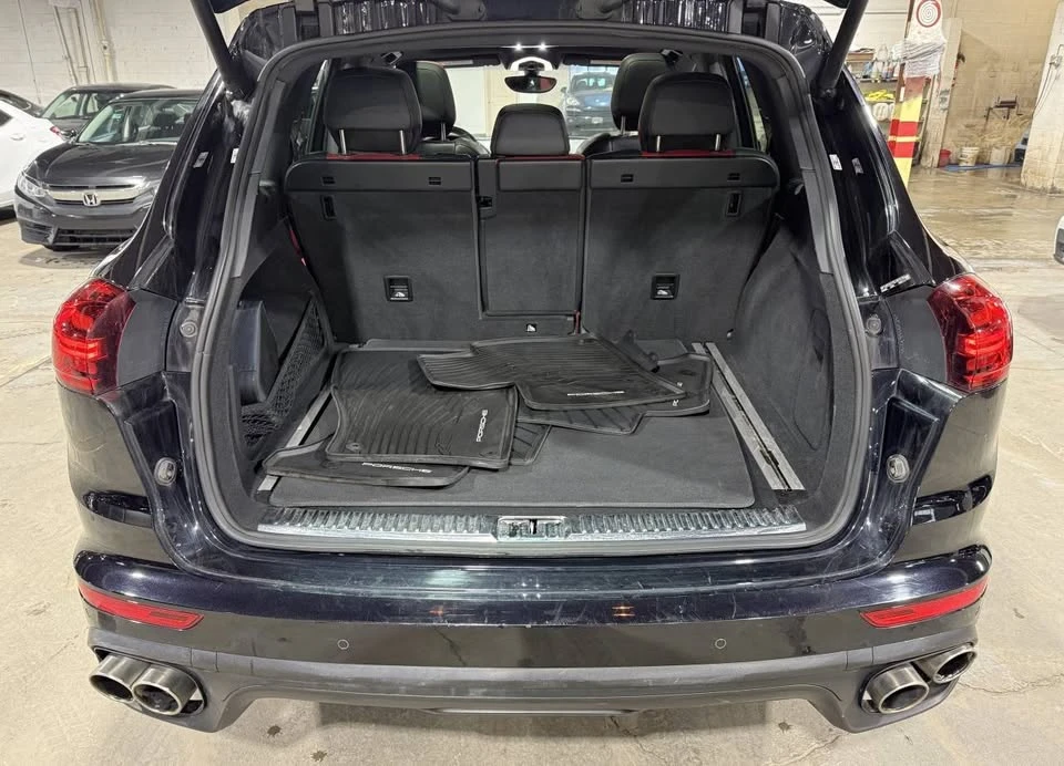 2016 Porsche 958 Cayenne S - Image 10 of 20