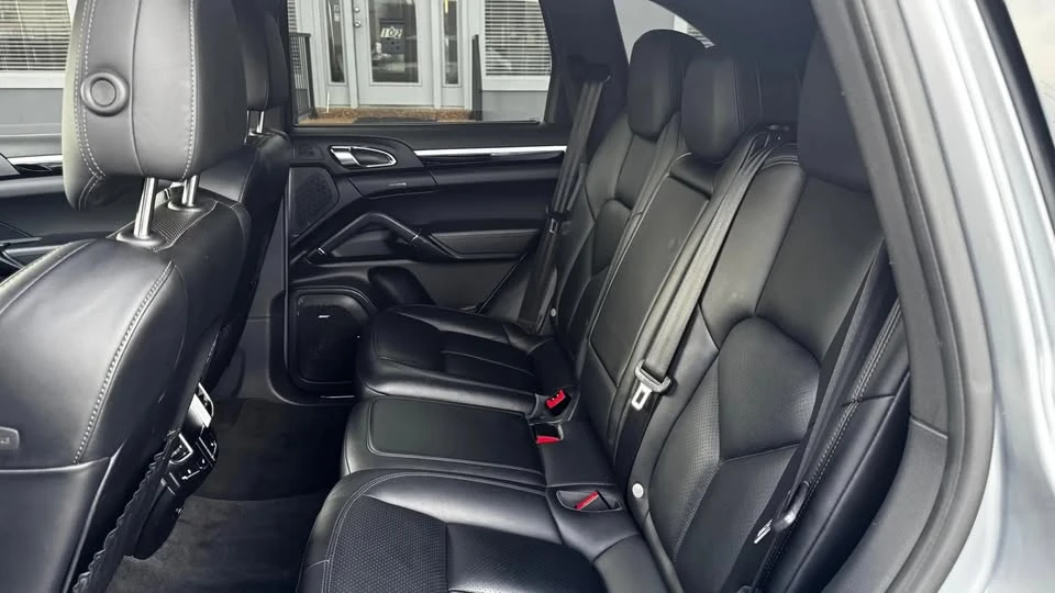 2016 Porsche 958 Cayenne S - Image 10 of 19
