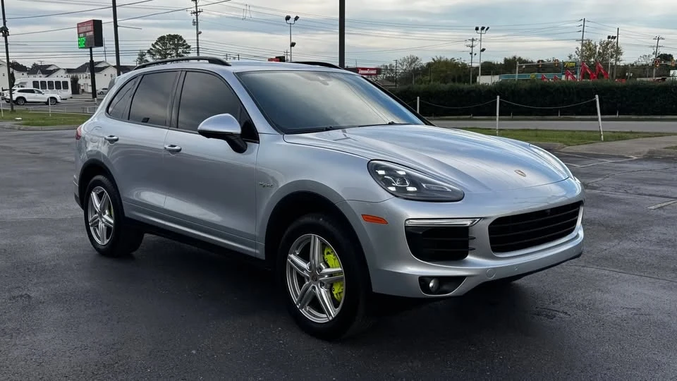 2016 Porsche 958 Cayenne S - Image 2 of 19