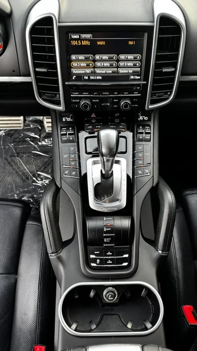 2016 Porsche 958 Cayenne S - Image 13 of 19