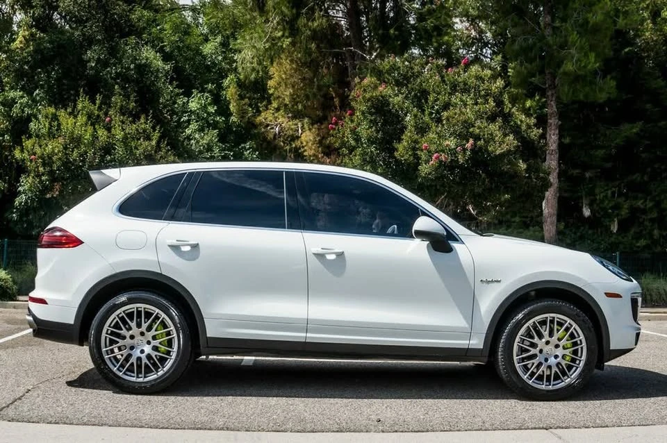 2016 Porsche 958 Cayenne S - Image 4 of 19
