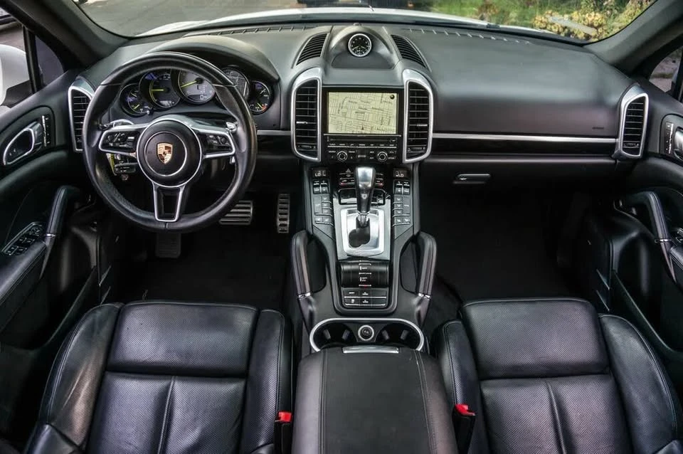 2016 Porsche 958 Cayenne S - Image 15 of 19