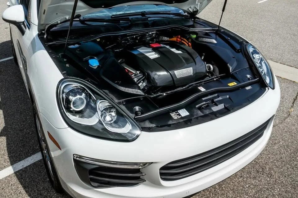 2016 Porsche 958 Cayenne S - Image 7 of 19
