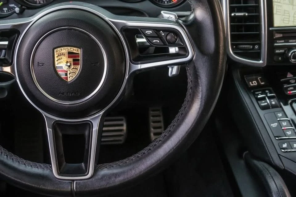 2016 Porsche 958 Cayenne S - Image 17 of 19