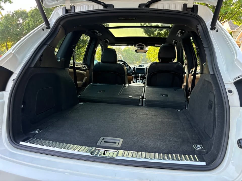 2016 Porsche 958 Cayenne S - Image 10 of 12