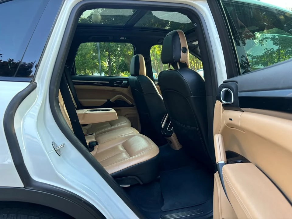 2016 Porsche 958 Cayenne S - Image 6 of 12