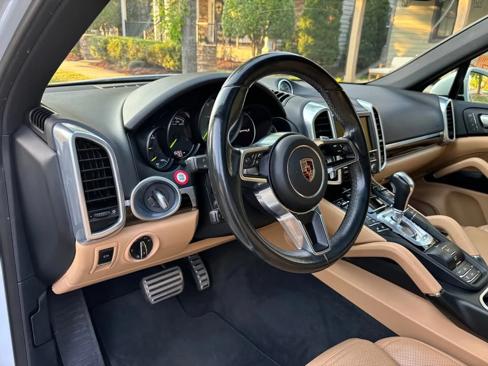 2016 Porsche 958 Cayenne S - Image 11 of 12